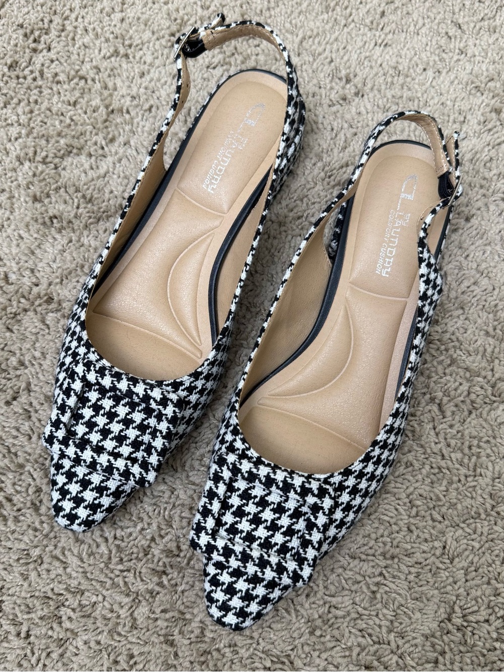 CL by Laundry Black & White Houndstooth Slingback Pointed Flats